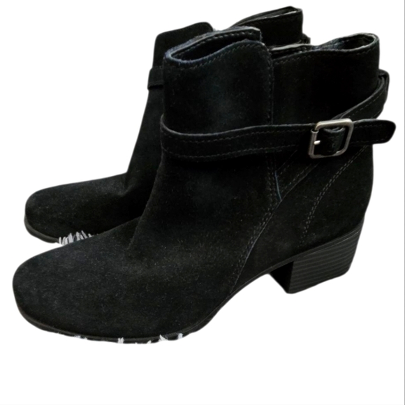 Koolaburra Shoes - Koolaburra By UGG Ortholite Black Ankle Booties Sleek Comfortable Design Size 9